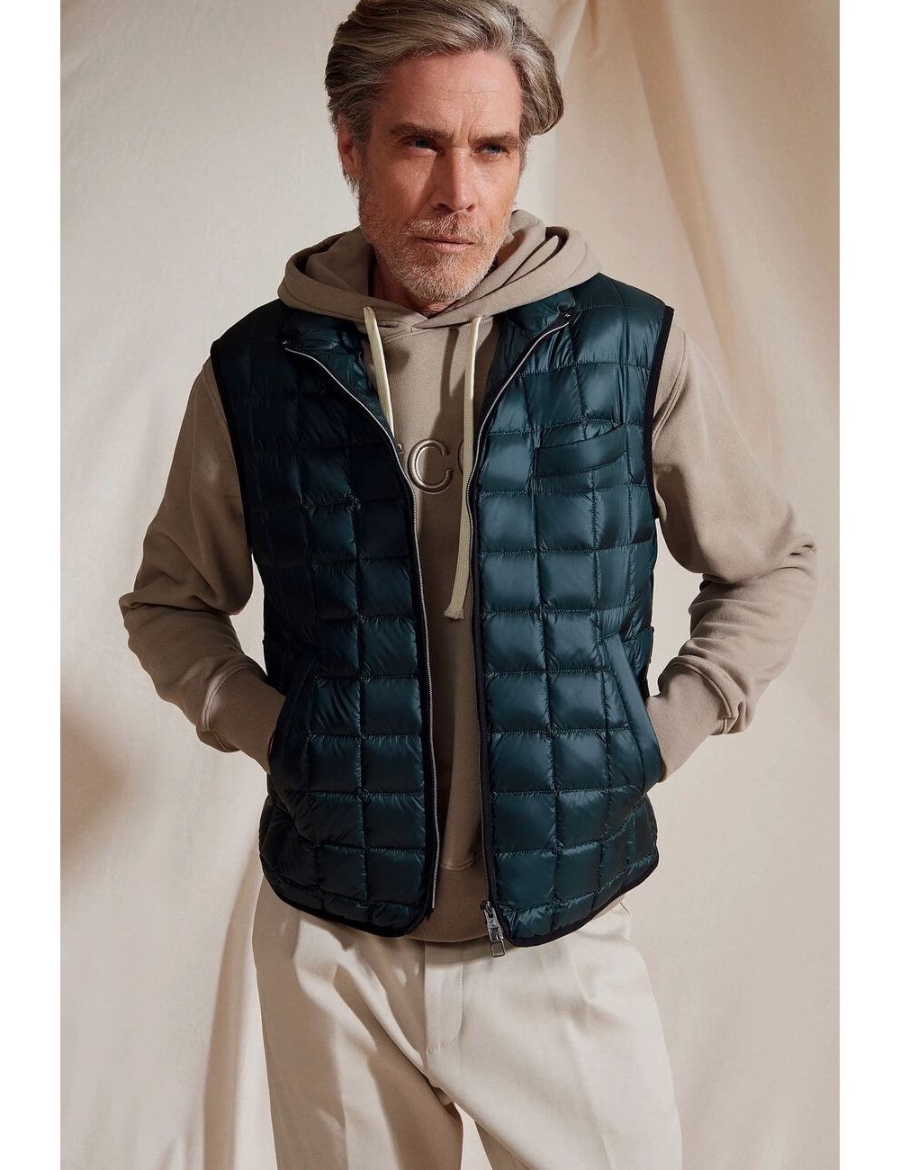 Almirante Seis Madrid | Montecore chaleco plumas verde foresta