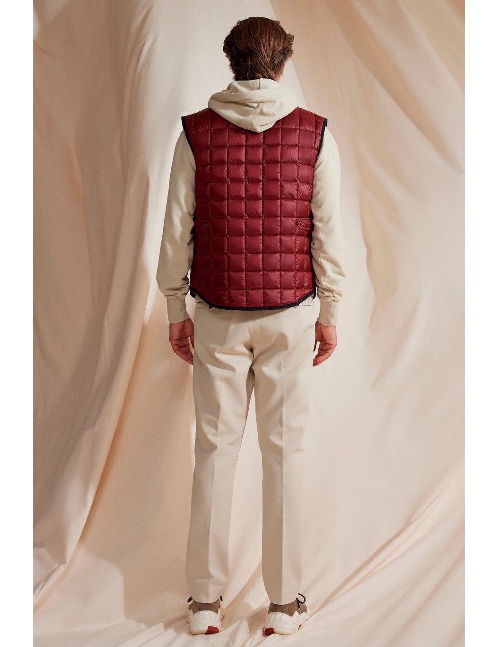 Almirante Seis Madrid | Montecore chaleco plumas rojo burdeos
