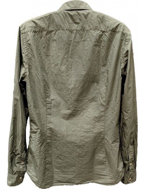 Camisa lisa verde army de popelin con tejido lavado de Tintoria Mattei