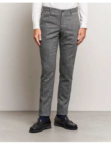 INCOTEX Pantalón slim fit lana y seda lavadas gris claro | Ego Madrid 2