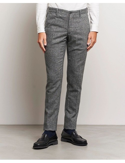 INCOTEX Pantalón slim fit lana y seda lavadas gris claro | Ego Madrid