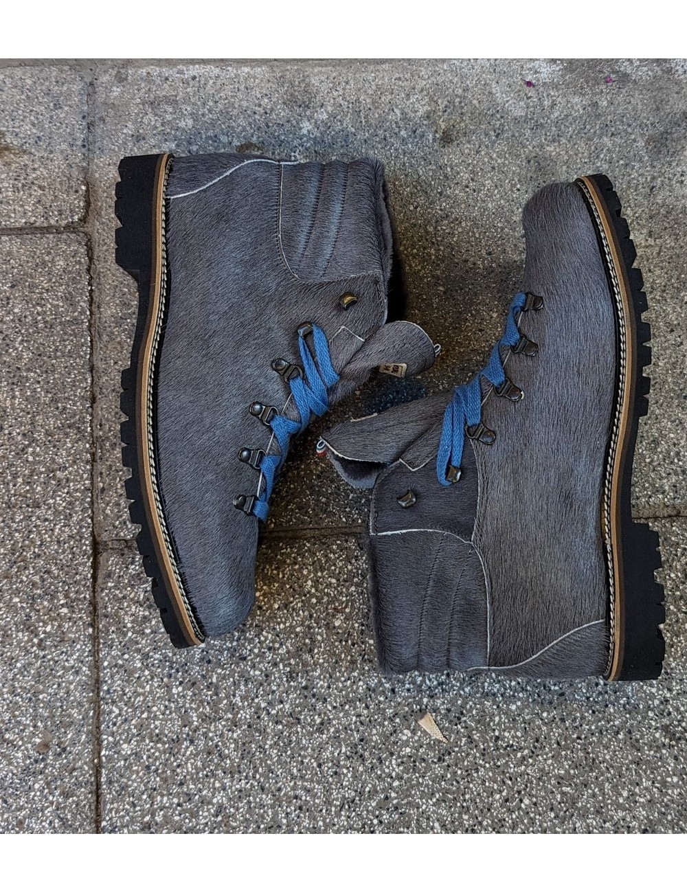 Bota piel de potro gris La Mondiale forrada de muton | A6 Madrid