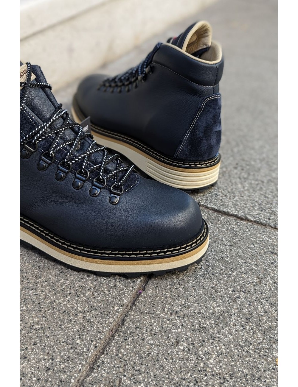Bota estilo montaña azul | Almirante Seis Madrid