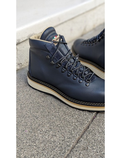 Bota estilo montaña azul | Almirante Seis Madrid