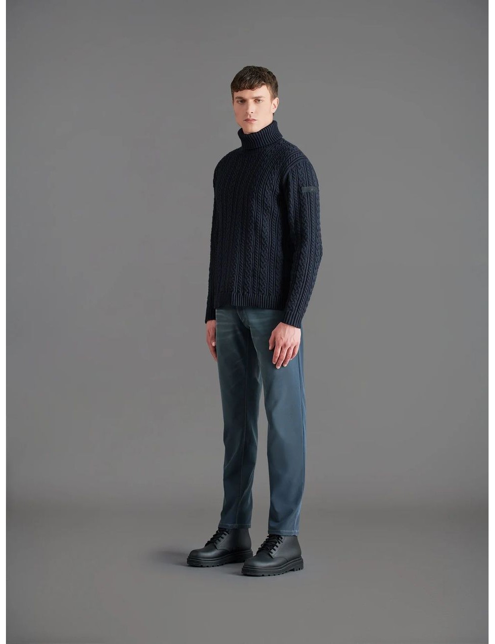 RRD Jersey punto ochos cuello vuelto negro | Ego Madrid