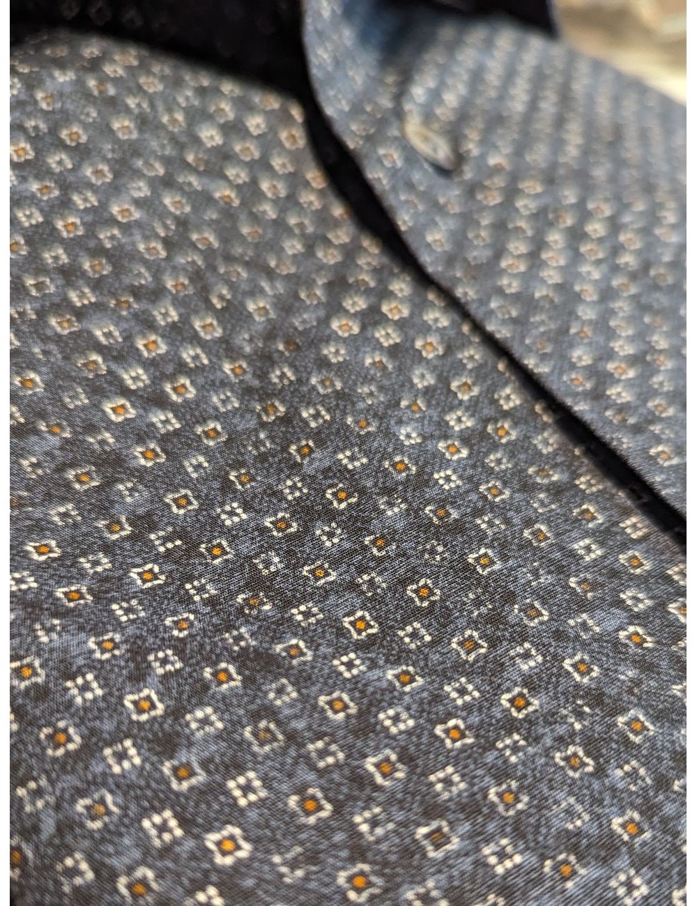 Camisa Azul Mazzarelli: Elegancia Italiana con Corte Slim para Hombres Sofisticados