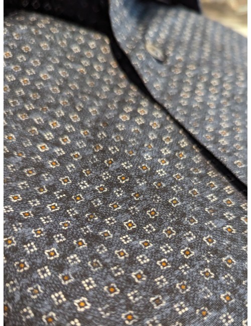Camisa Azul Mazzarelli: Elegancia Italiana con Corte Slim para Hombres Sofisticados