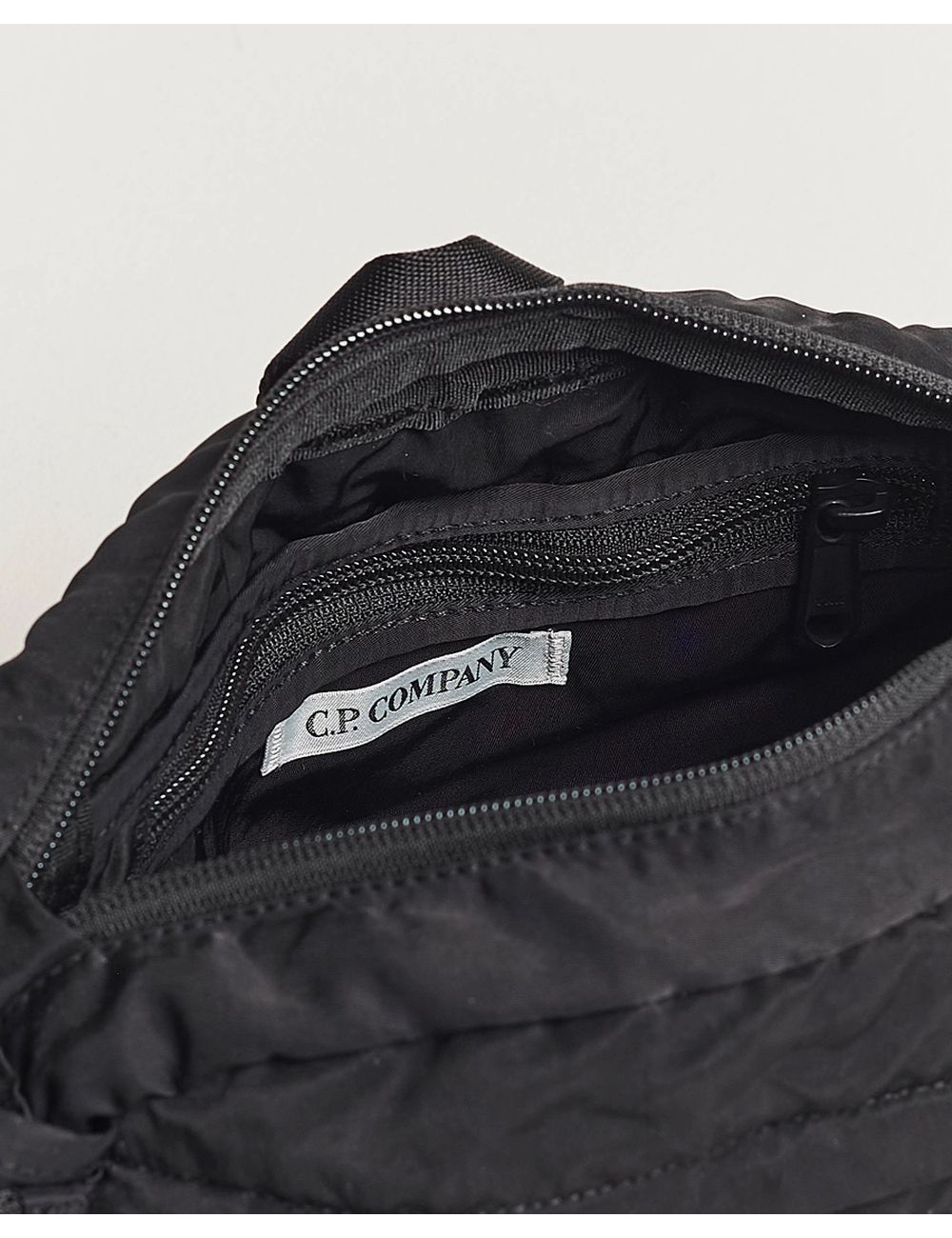 C.P.Compnay Nylon B Crossbody Pack riñonera negra | Ego Madrid oficial
