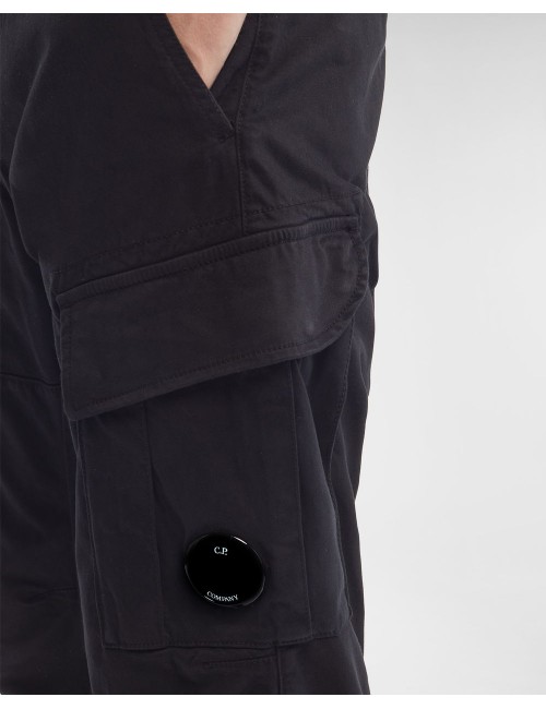 C.P. Company pantalón cargo sateen strech negro | Ego Madrid