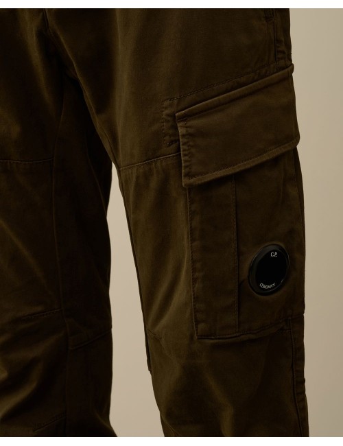 C.P. Company pantalón cargo sateen strech verde | Ego Madrid