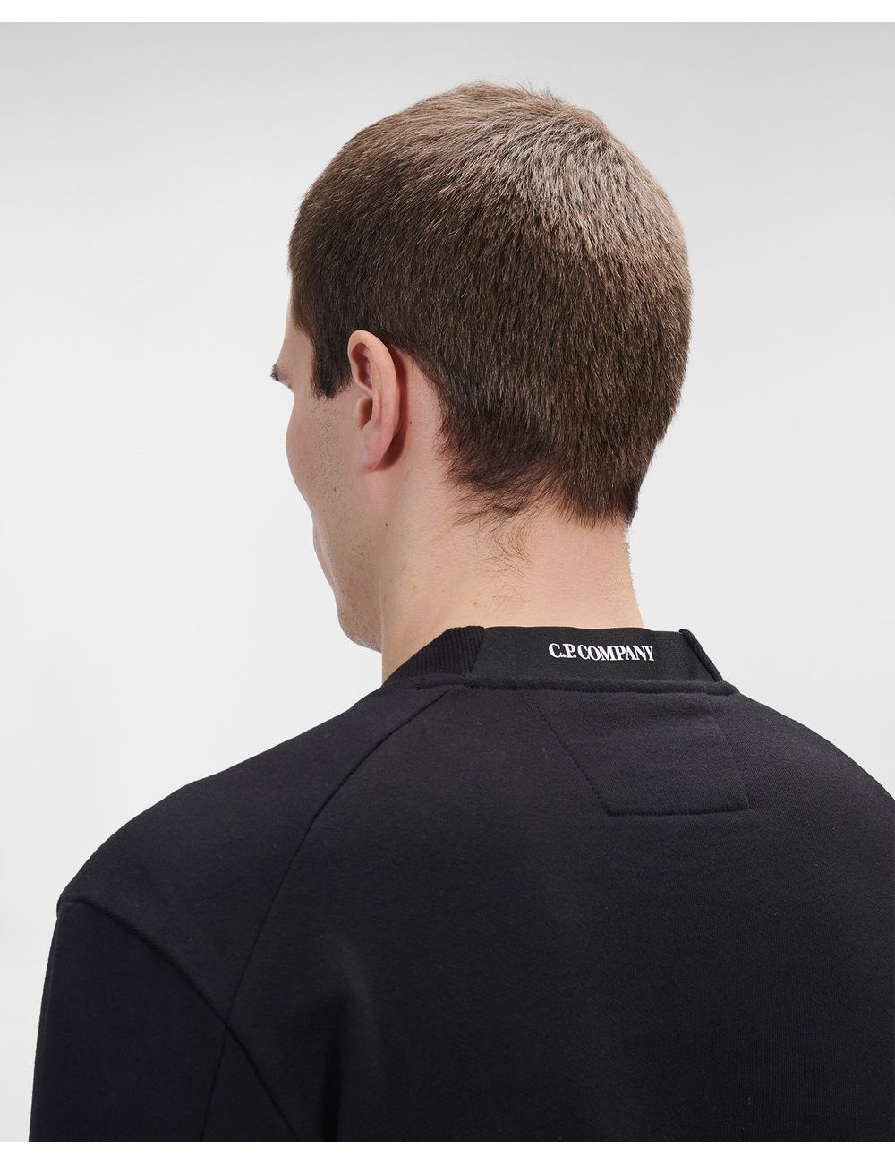 C.P. Company sudadera diagonal raised cuello redondo negra