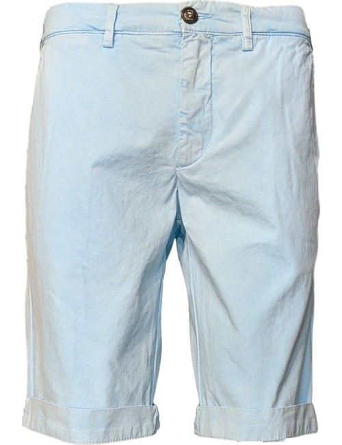 Bermuda tipo chino, color azul fluor de algodón con efecto desgastado