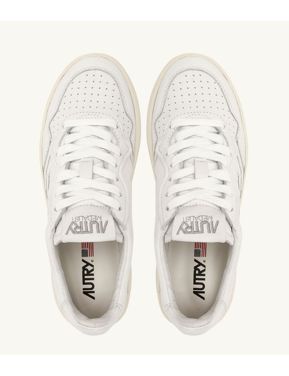 AUTRY Medalist low  en napa blnco super suave | Ego Madrid