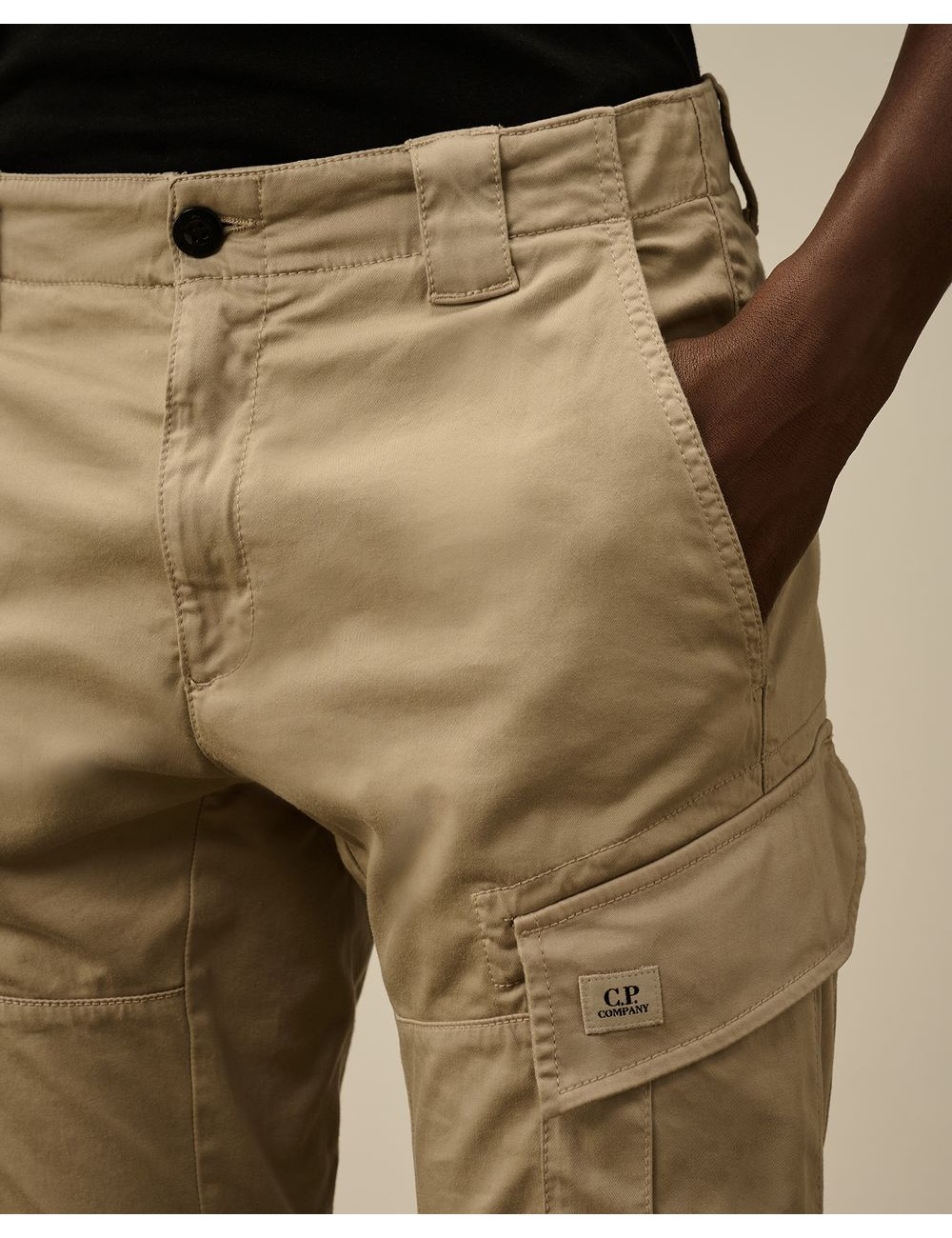 C.P. Company Stretch Sateen Cargo Logo Pant Vintage Khaki | Ego Madrid