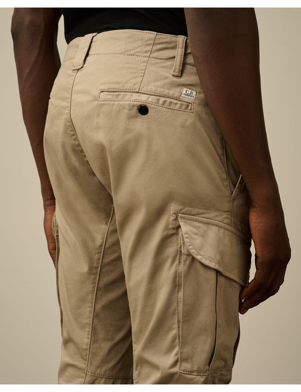 C.P. Company Stretch Sateen Cargo Logo Pant Vintage Khaki | Ego Madrid