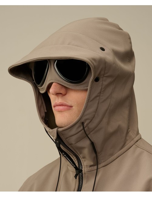 Cazadora soft shell-R negro CP Company con gafas | Ego Madrid