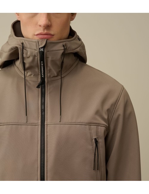Cazadora soft shell-R negro CP Company con gafas | Ego Madrid