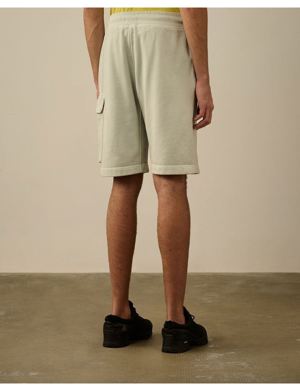 Ego Madrid tienda ofical C.P. Company Bermudas cargo en tejido sudadera diagonal gris claro