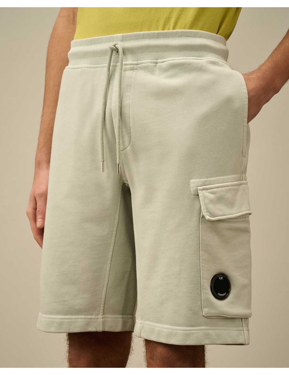 Ego Madrid tienda ofical C.P. Company Bermudas cargo en tejido sudadera diagonal gris claro