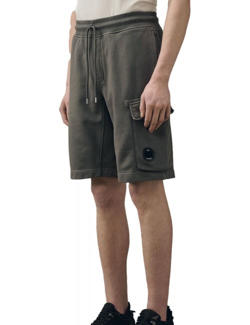 C.P. Bermudas cargo tejido sudadera diagonal smoked pearl | Ego Madrid