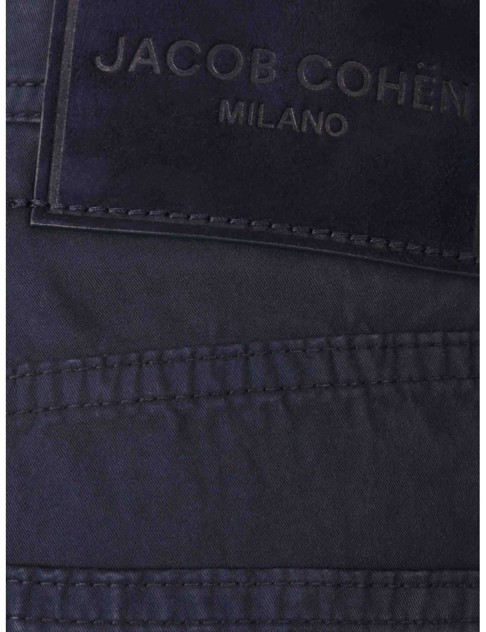 Jacob Cohën Bermudas Nicolás en gabardina de algodón elástico azul marino