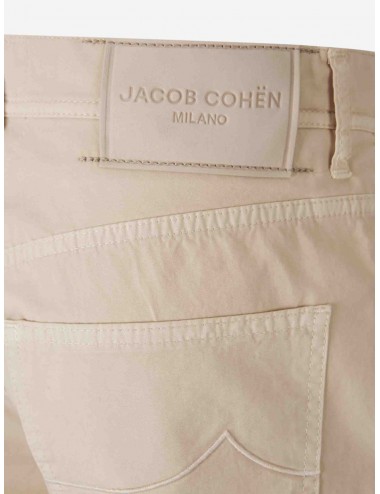 Jacob Cohën Bermudas Nicolás en gabardina de algodón elástico beige almendra 2