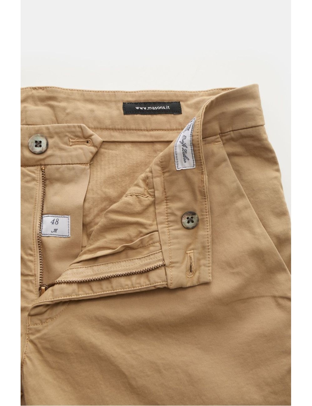 Bermuda elástica fina beige de Mason's  | Almirante Seis Madrid