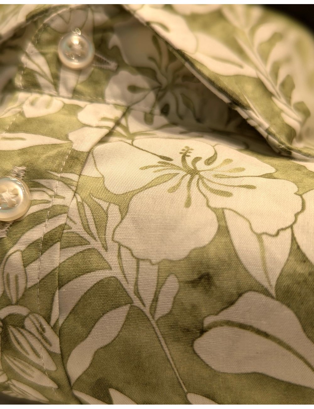 ALTEMFLOWER camisa estampado floral blanco fondo verde