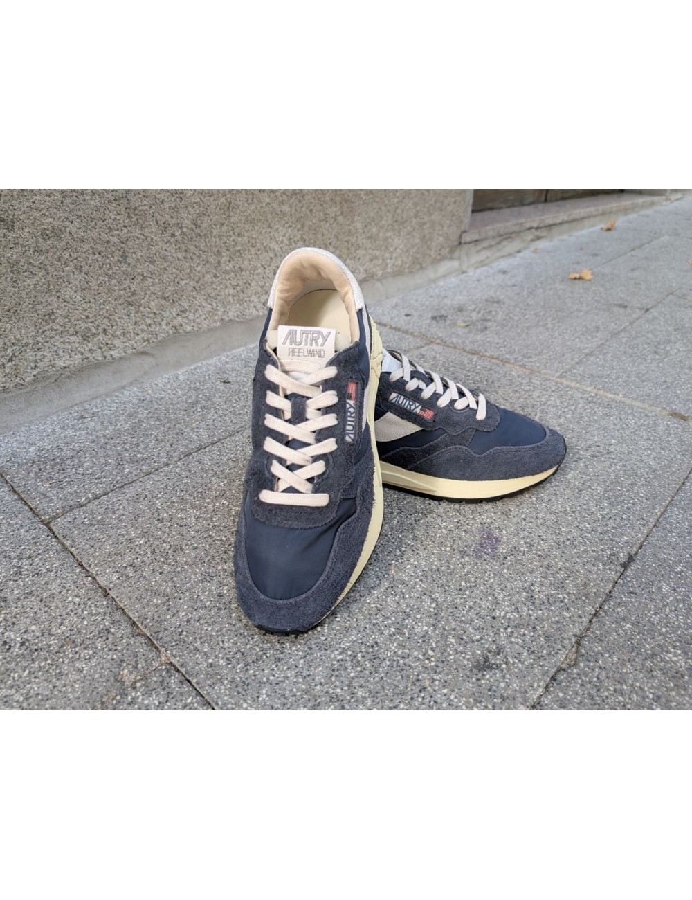 Autry zapatillas bajas Reelwind azul marino NC30