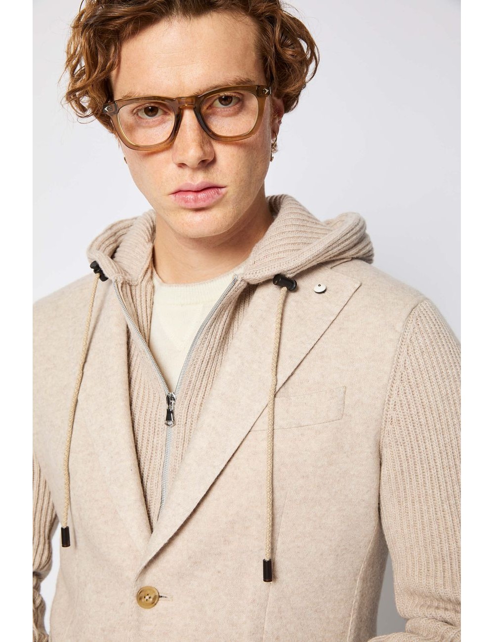 L.B.M. Americana beige con pechera desmontable | Almirante Seis