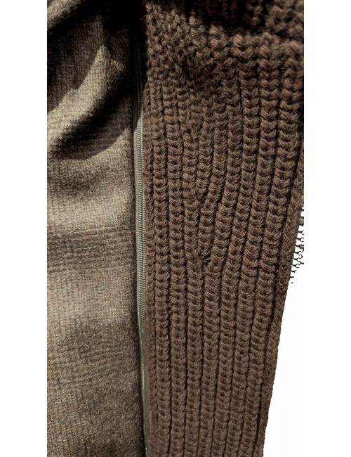 pLUMAS LARGO CUADROD HERNO MARRON