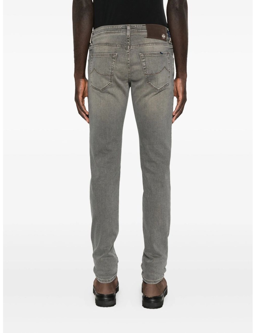 Jacob Cohën jeans Bard Fast gris empolvada con pespuntes marrones