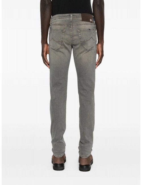 Jacob Cohën jeans Bard Fast gris empolvada con pespuntes marrones