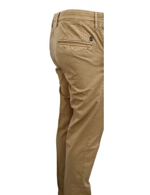 Pantalón slacks Incotex color piedra de algodón lavado en Almirante Seis Madrid