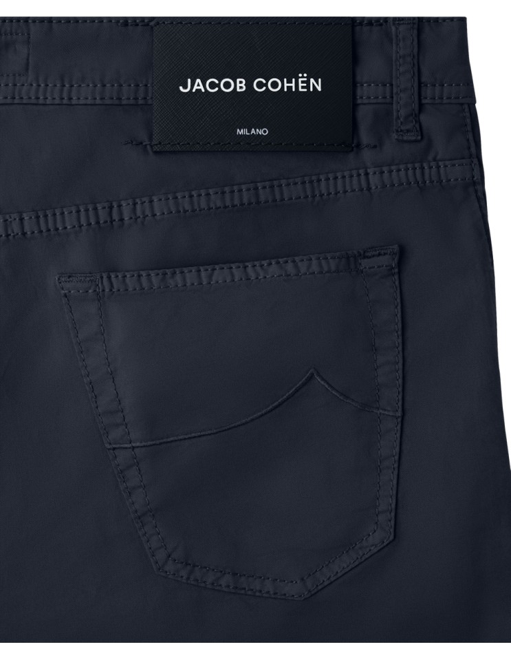 Jacob Cohën Bard vaquero en gabardina de algodón elástico marino