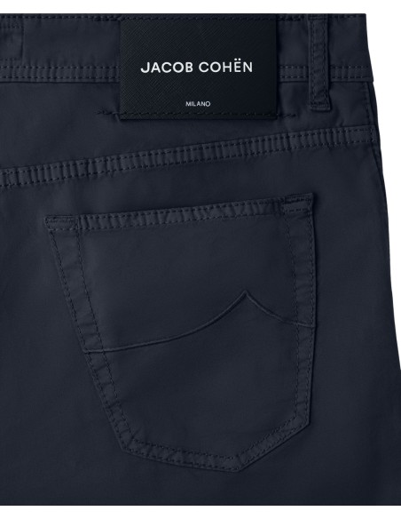 Jacob Cohën Bard vaquero en gabardina de algodón elástico marino