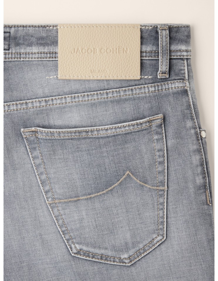 Jacob Cohën Jeans Bard gris con lavado claro