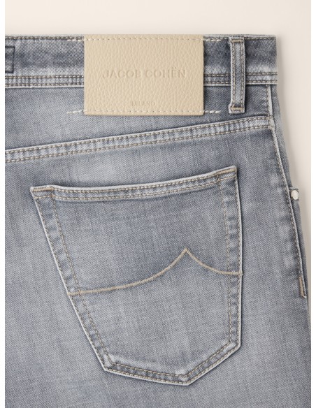 Jacob Cohën Jeans Bard gris con lavado claro
