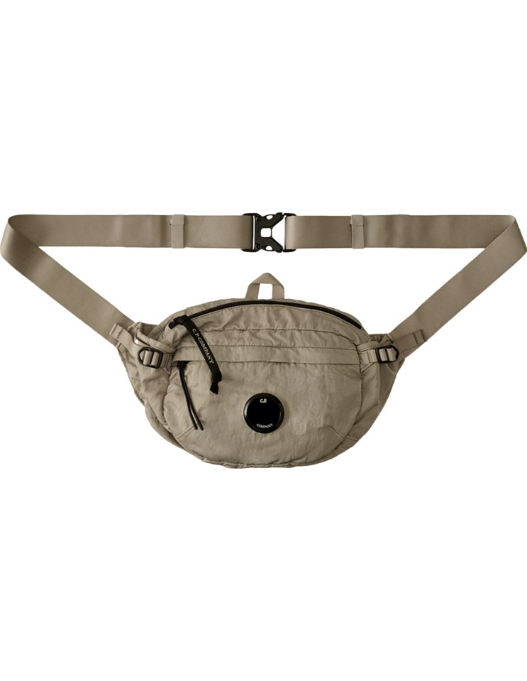 C.P. COMPANY riñonera Nylon B dove grey