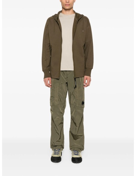 C.P. COMPANY sudadera verde oliva con cremallera capucha y gafas
