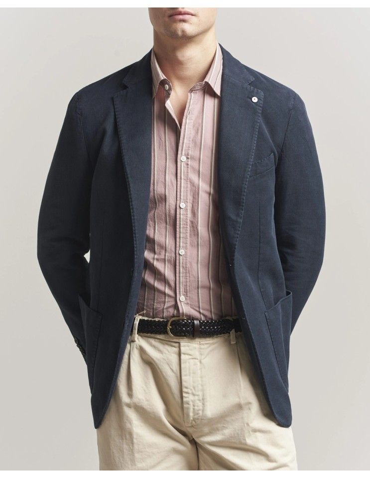 L.B.M. 1911 Americana Jack regular azul con estructura vista frontal puesta con una camisa rosa