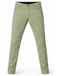 RRD pantalón Marina Chalk  verde claro vista frontal en un maniquí invisible