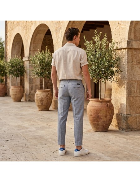 RRD Pantalón Chino doble pinza Lynco vista  trasera puesta de manera real