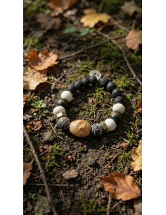 Pulsera piedras volcánicas, blancas y tuercas con cabuchón multicolor
