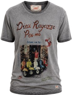 Camiseta gris vespas detalle estampado frontal