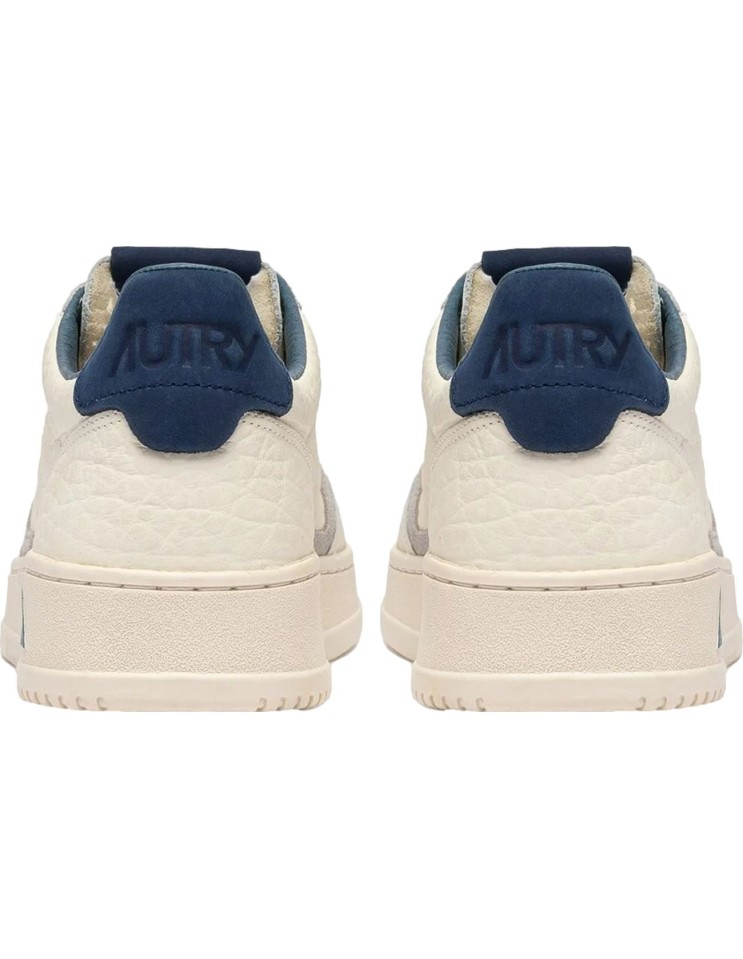 ZAPATILLAS MEDALIST LOW DE PIEL BLUE DEPTHS Y VAPOR NE20 TALONERAS