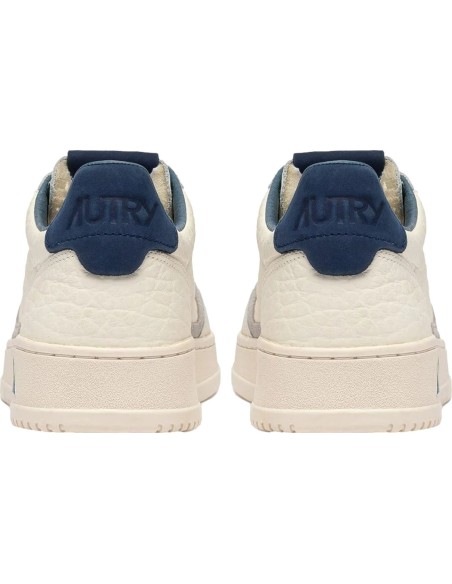 ZAPATILLAS MEDALIST LOW DE PIEL BLUE DEPTHS Y VAPOR NE20 TALONERAS