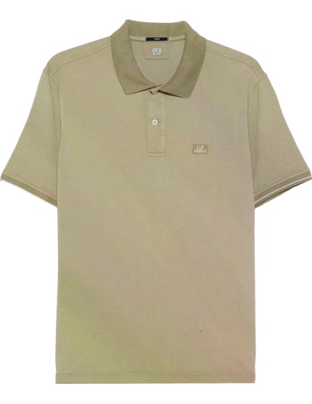 C.P. Company polo tacting verde salvia vista frontal, cuello mas oscuro