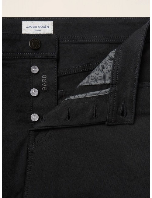 Vaqueros Bard denim negro intenso - Jacob Cohën | Almirante Seis Madrid