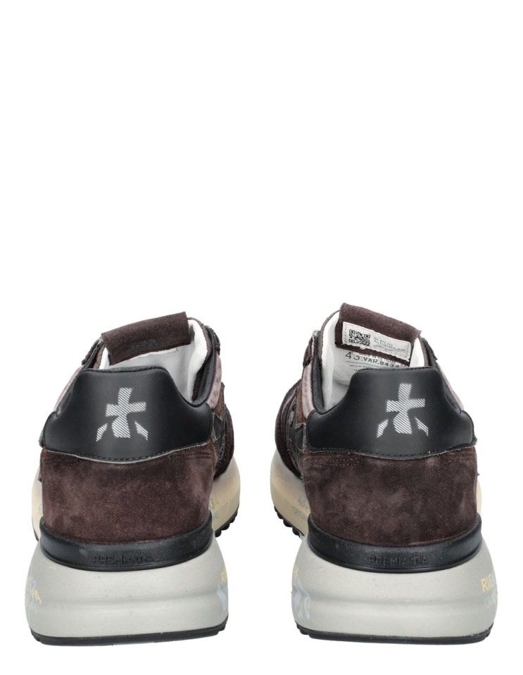 Premiata Mick 8434 marrón nailon lavado vista trasera de talonera negra con logo